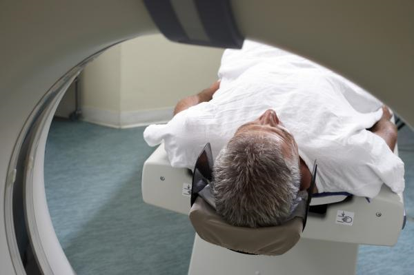 Магнитно-резонансная томография показала, как мозг борется с психическим заболеванием